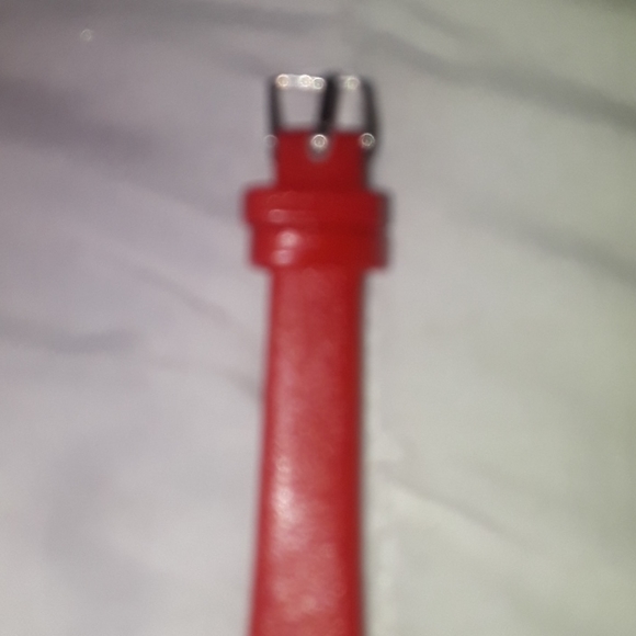 New red & gold heart watch/ BUNDLE ONLY 2or more items - Picture 2 of 5